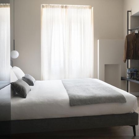 Della Spiga Suites By Brera Apartments Milano Ngoại thất bức ảnh