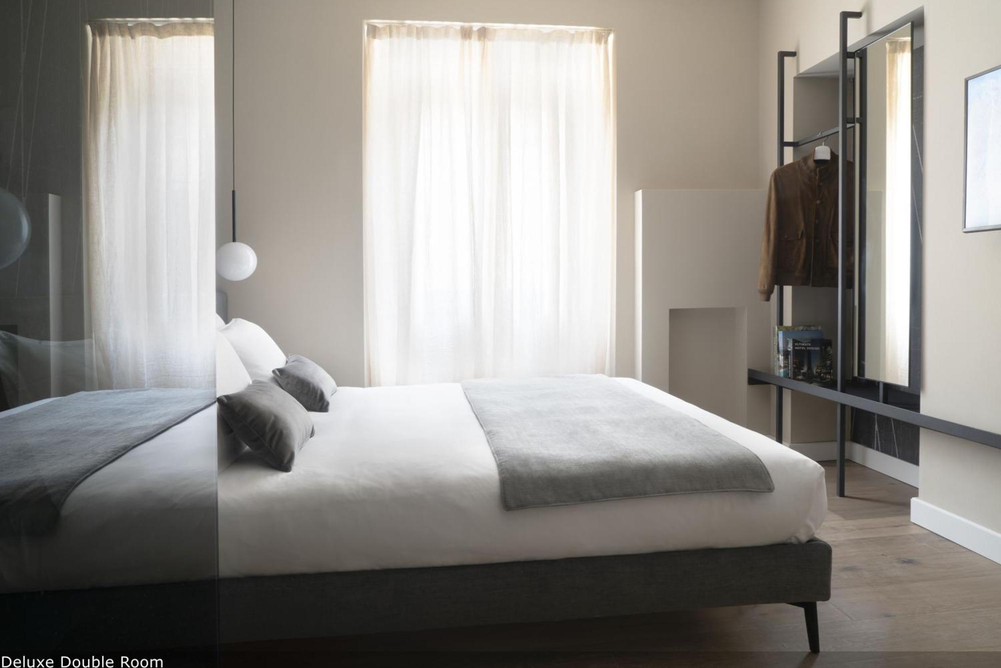 Della Spiga Suites By Brera Apartments Milano Ngoại thất bức ảnh